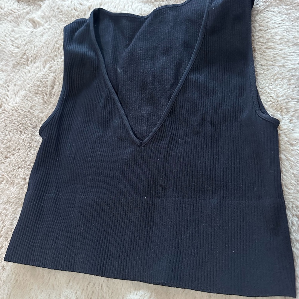 Black V-Neck Ribbed Women's Crop Top S